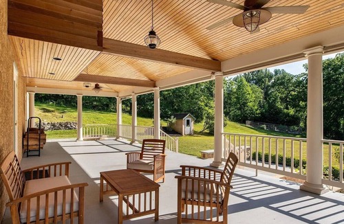 Malvern House | Lux Retreat with Stunning Views & Ultimate comfort