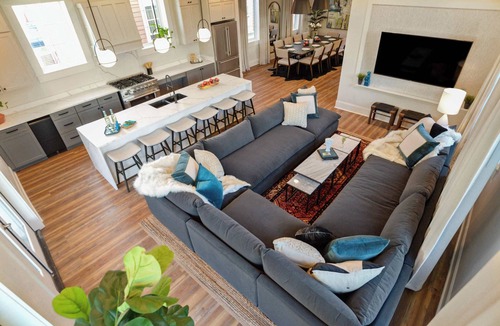 Faubourg Lafayette Hotel | Luxe 19BR Suit | Private Backyard with Pool