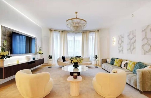 Saint-Germain-l'Auxerrois Apartment | LUXE- 250 M2 PARISIAN ELEGANCE LOCATED NEXT TO LOUVRE AT RUE SAINT HONORE