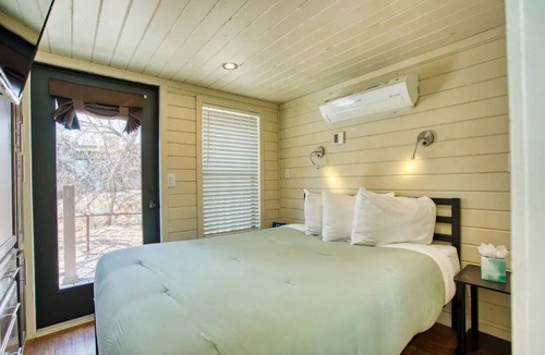 Camp Verde Hotel | Luxe Canyon-View Retreat w/Balcony & BBQ Near Montezuma Castle