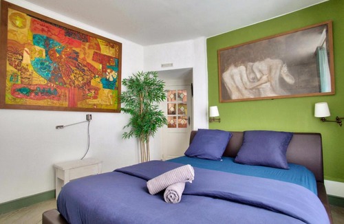 Quartier de la Monnaie Apartment | Luxurious 2 Bedrooms Saint Michel Notre Dame Augustins Free Netflix