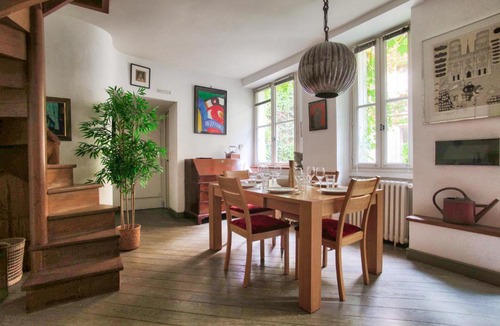 Quartier de la Monnaie Apartment | Luxurious 2 Bedrooms Saint Michel Notre Dame Augustins Free Netflix