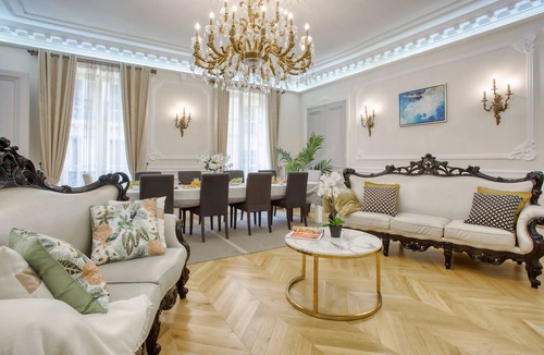 Chaussee-d'Antin Apartment | Luxurious 250m² 7BR at Galeries Lafayette - Rare