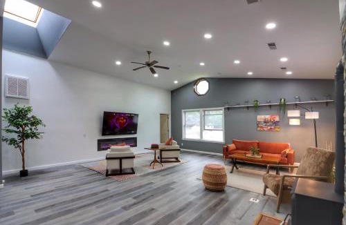 Catskill Villa | Luxurious 3 Bedroom, 3 Bathroom, Entire Home in Catskill