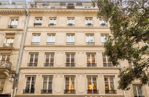 Bonne-Nouvelle Apartment | Luxurious 4-Bedroom Apartment Between Louvre and Marais District
