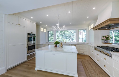 Seguin Cottage | Luxurious 7 bed 7 bath cottage on Lake Rosseau! Sauna! Gym!