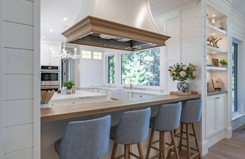 Seguin Cottage | Luxurious 7 bed 7 bath cottage on Lake Rosseau! Sauna! Gym!