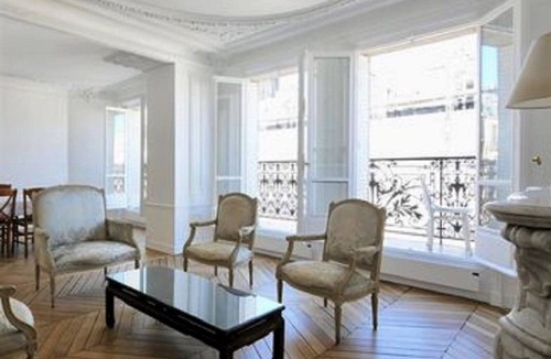 Sorbonne Apartment | LUXURIOUS APT,WRAP AROUND BALCONY, STUNNING VIEWS/2MN TO SEINE RIVER/NOTRE DAME