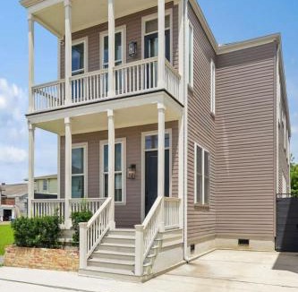 Saint Claude House | Luxurious Marigny Home with Heated Pool
