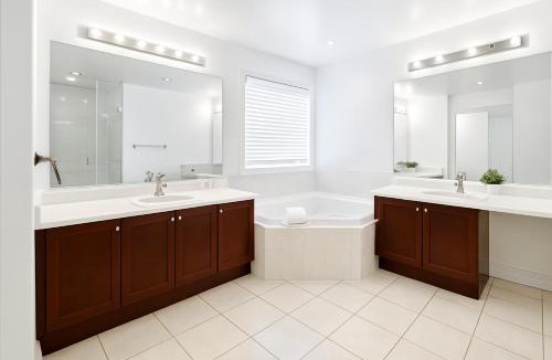 Markham House | luxurious Private Master bedroom
