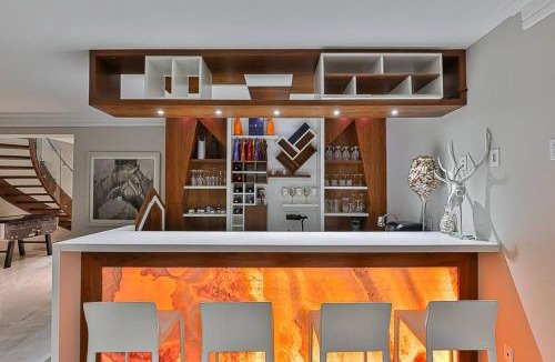 North York Apartment | Luxurious Spa Retreat - Toronto Escape