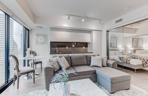 Bloor-Yorkville Condo | Luxurious Yorkville Condo Downtown Toronto 1br/1ba