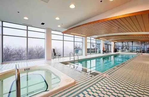 Humber Bay Apartment | Luxury 2BDR modern private condo in Toronto