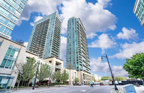 Humber Bay Condo | Luxury 2BDR Private Condo in Lakeshore Toronto