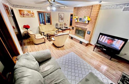 York Regional Municipality Apartment | Luxury 2BR home in Newmarket
