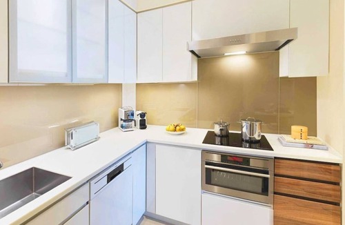 Otemachi Apartment | Luxury 3 Bedroom Apartment Near Mitsukoshimae Metro Tokyo Japan