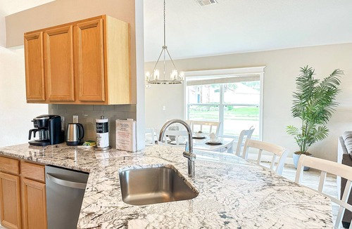 Solana Villa | Luxury 4 bedrooms pool home with clubhouse