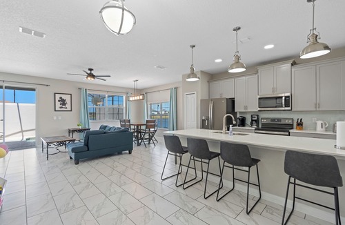 Kissimmee House | Luxury 5 BR at Disney Universal free heated pool high chair stroller playpen