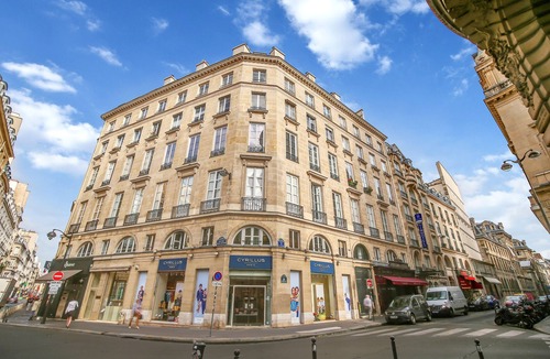 2nd Arrondissement Apartment | Luxury Apartment Paris Louvre