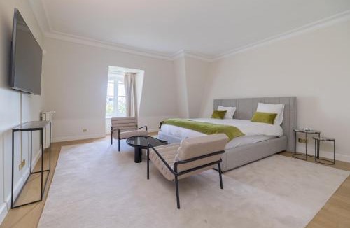 Champs-Elysees Apartment | Luxury apartments - Avenue Montaigne