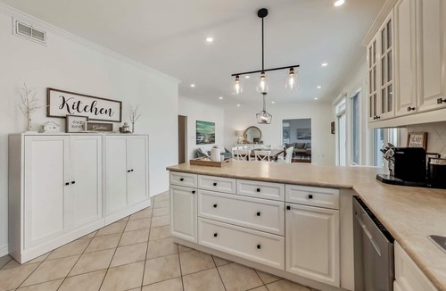 Bluewater Beach House | Luxury Beach House With Incredible Sunset Views