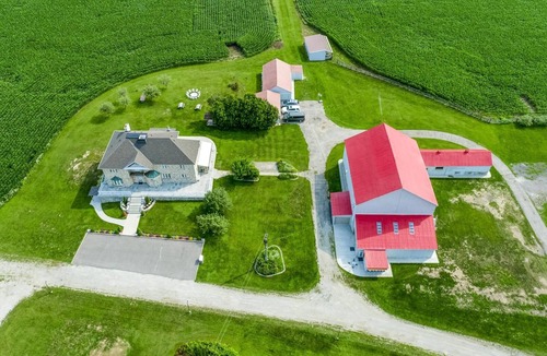 Halton Hills House | Luxury/Beautiful house in 100 acre (beautifully kept and maintained)