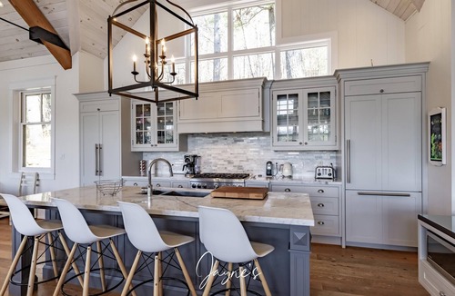 Rosseau Cottage | Luxury Build with Boathouse, SW Views on Lake Rosseau. 5 bdrms! Tesla Charger!