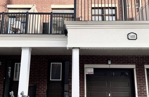 Stouffville House | Luxury 3BR home in Stouffville Markham (w/work event space)