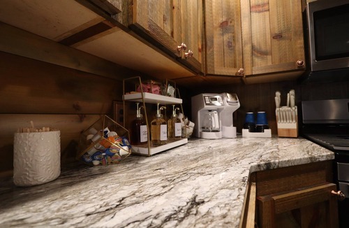 Coudersport Cabin | Luxury Cabin Hot Tub ATV Trail Cherry Springs