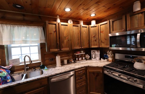 Coudersport Cabin | Luxury Cabin Hot Tub ATV Trail Cherry Springs