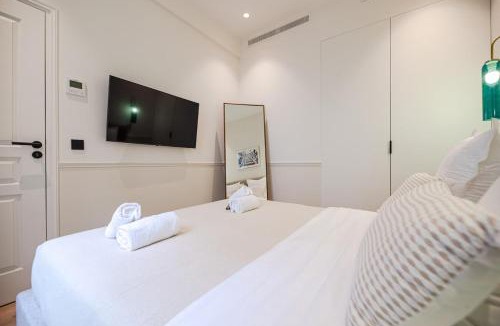 Strasbourg -Saint-Denis Apartment | Luxury Central 3 Bedrooms Flat - Grands Boulevards