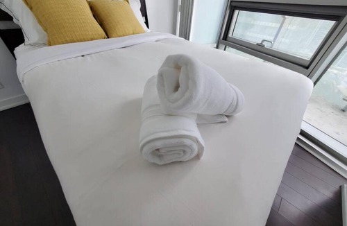 Toronto Entertainment District Apartment | Luxury Condo 2bed Downtown Toronto