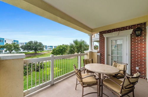Reunion Condo | Luxury Condo | Elegant Decor Near Disney!