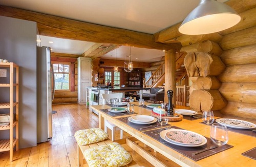 Grey Highlands House | Luxury Cottage Getaway - Perfect for Families