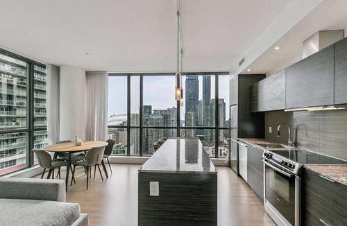 CityPlace Apartment | Luxury Downtown Apartment 2bed2bath | Parking| Pool | Gym