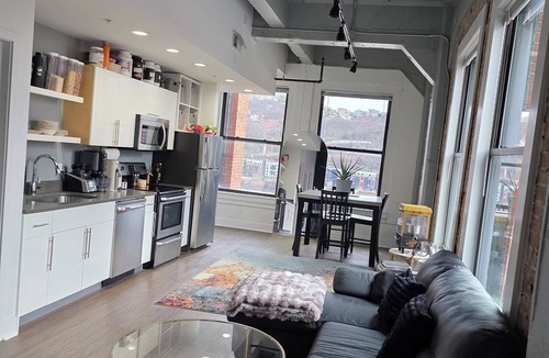 Downtown Pittsburgh Apartment | Luxury Downtown Loft w/Skyline Views, Minutes from NFL Draft