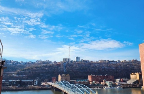 Downtown Pittsburgh Apartment | Luxury Downtown Loft w/Skyline Views, Minutes from NFL Draft