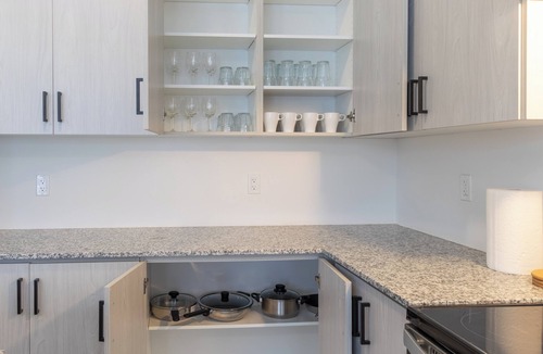 Vaughan House | Luxury Escape Near Canada’s Wonderland | Prime Location