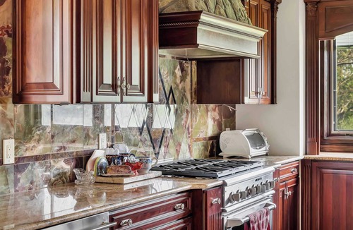 Rotterdam House | Luxury Estate with Pool, Waterslide & Hot Tub