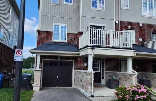 Guelph House | Luxury family friendly 3 bedroom home in Guelph