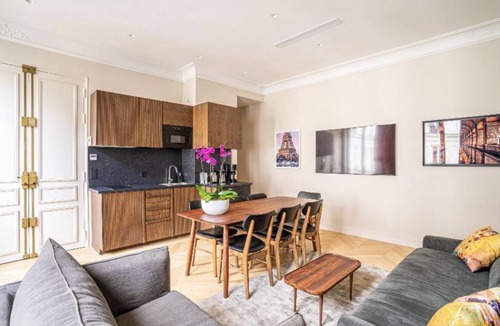 8th Arrondissement Apartment | LUXURY FLAT IN CHAMPS ELYSEES - RUE DE PONTHIEU- 118 SQM