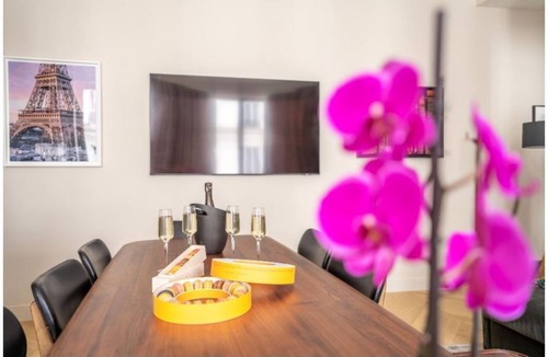 8th Arrondissement Apartment | LUXURY FLAT IN CHAMPS ELYSEES - RUE DE PONTHIEU- 118 SQM