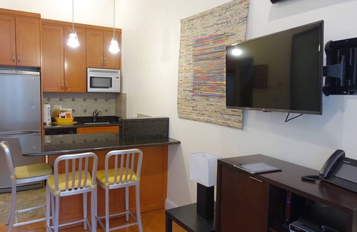 Upper West Side Apartment | Luxury Fully Furnished 1 BR Apt in UWS with Special Discount for Long Term Stays