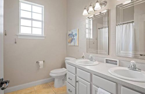 Lakeland House | Luxury Heated Pool Home, Hot tub, King bed suite