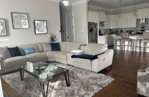 Gentilly House | Luxury Home near Downtown ideal for Couples, Friends’ Getaways & Remote Working