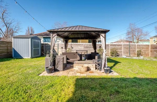 Gentilly House | Luxury Home near Downtown ideal for Couples, Friends’ Getaways & Remote Working