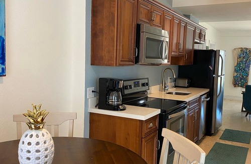 Venetian Shores House | Luxury Home with 60' Deep Water Dock, Waterfall Pool, HotTub, A/C and WiFi