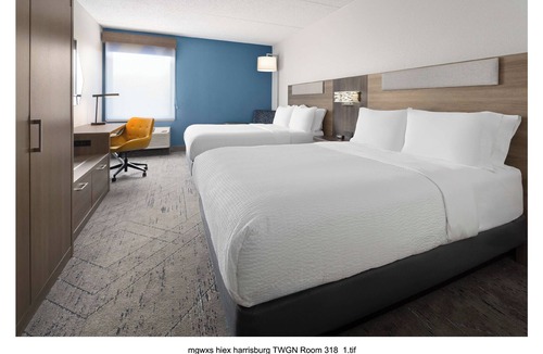 Harrisburg Hotel | Luxury hotel with a fitness center and AC in the heart of Harrisburg.