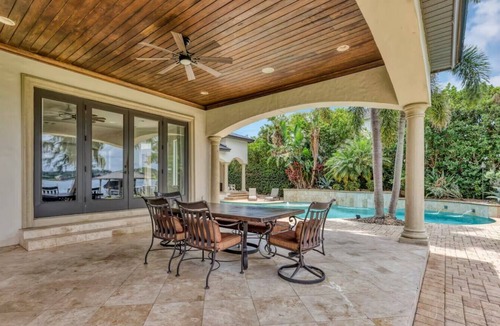 College Park Apartment | Luxury Lake Front Orlando Oasis in College Park!