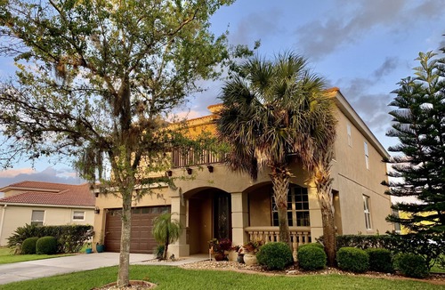 Buena Ventura Lakes House | Luxury Lake Home near parks and MCO airport. Private Pool and spa. Themed rooms.